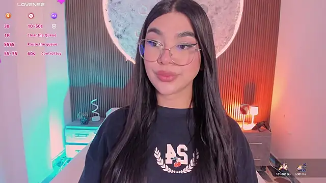 RoseCassie online show from 06-29-26, 01:11