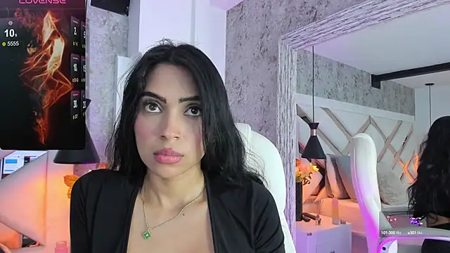 Snapshot of yessica_monteiro chatting on 01-08-25, 12:47 yessica monteiro online show from 01-08-25, 12:47