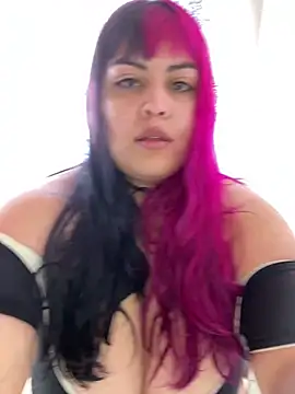 Snapshot of Pinky-Flower chatting on 01-17-25, 07:49 Pinky-Flower online show from 01-17-25, 07:49