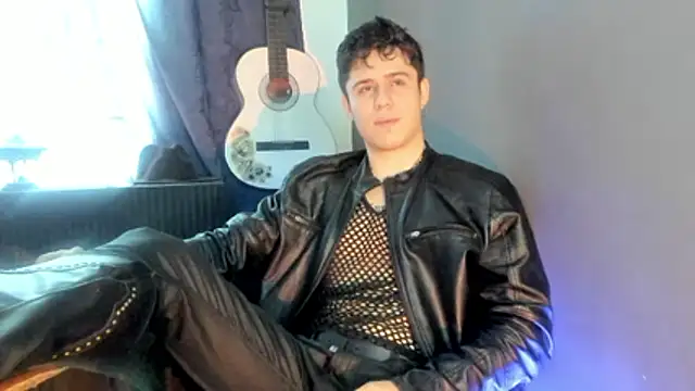 Snapshot of Antonello_Vannucci chatting on 11-28-25, 04:09 Antonello Vannucci online show from 11-28-25, 04:09