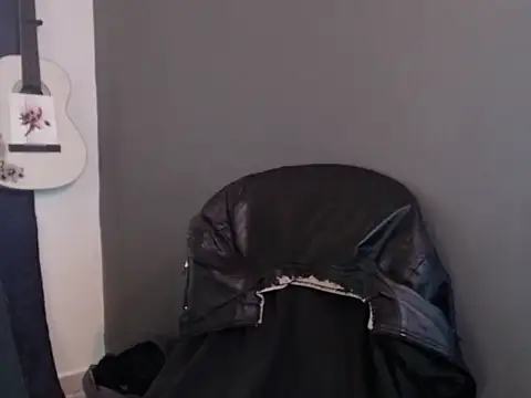 Snapshot of Antonello_Vannucci chatting on 01-14-26, 04:45 Antonello Vannucci online show from 01-14-26, 04:45