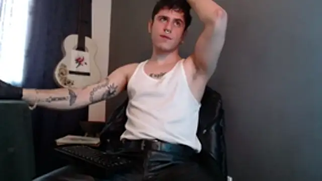 Snapshot of Antonello_Vannucci chatting on 01-18-26, 05:17 Antonello Vannucci online show from 01-18-26, 05:17