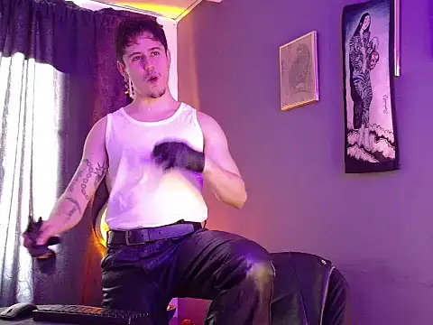 Snapshot of Antonello_Vannucci chatting on 02-28-26, 03:13 Antonello Vannucci online show from 02-28-26, 03:13