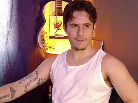 Snapshot of Antonello_Vannucci chatting on 03-11-26, 05:08 Antonello Vannucci online show from 03-11-26, 05:08