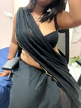 Snapshot of honeyboobies7249 chatting on 09-08-25, 06:18 honeyboobies7249 online show from 09-08-25, 06:18