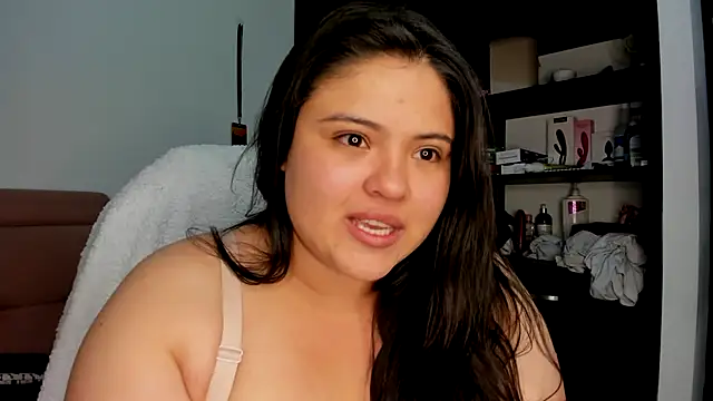 lizzie c online show from 12-14-25, 08:41