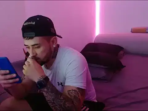 miia-liiam online show from 01-09-25, 05:02