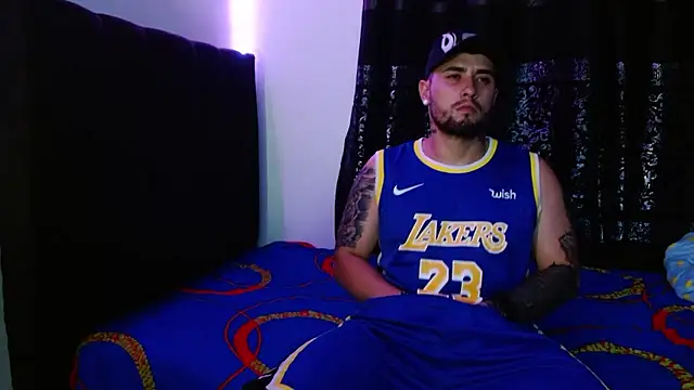 Snapshot of miia-liiam chatting on 01-08-26, 05:43 miia-liiam online show from 01-08-26, 05:43