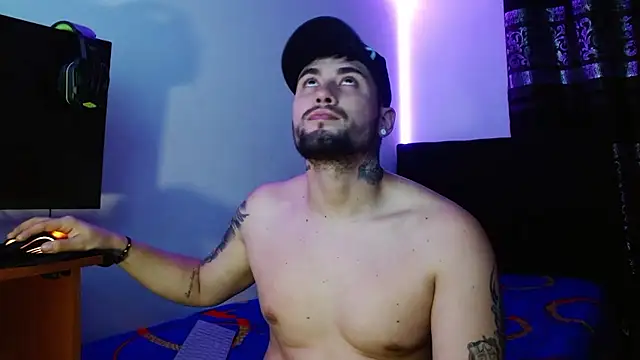 Snapshot of miia-liiam chatting on 01-12-26, 05:34 miia-liiam online show from 01-12-26, 05:34