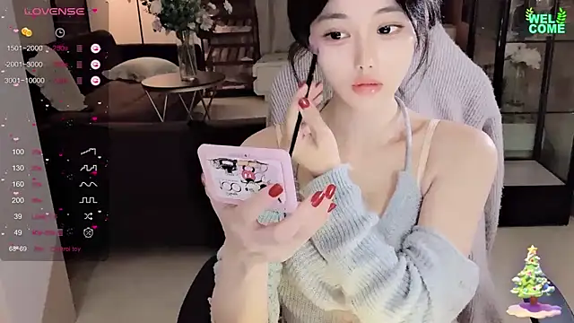 Snapshot of Irene--- chatting on 01-04-25, 05:37 Irene--- online show from 01-04-25, 05:37