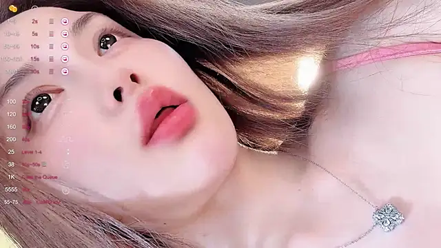 Snapshot of Irene--- chatting on 05-10-26, 02:00 Irene--- online show from 05-10-26, 02:00
