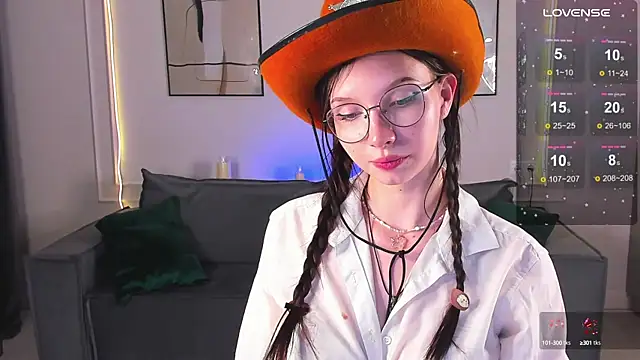 Snapshot of mari_nettt chatting on 01-18-25, 10:39 mari nettt online show from 01-18-25, 10:39