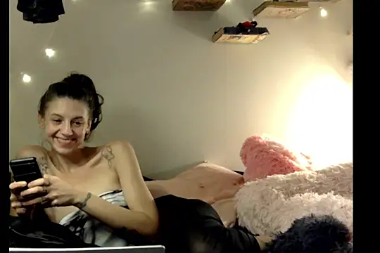 vavavixen online show from 12-23-24, 11:36