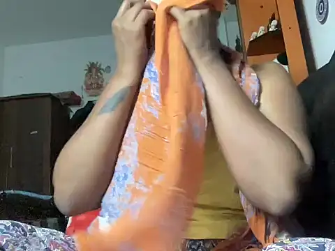 Snapshot of Tamil_Sanjana_ chatting on 12-15-25, 06:34 Tamil Sanjana online show from 12-15-25, 06:34