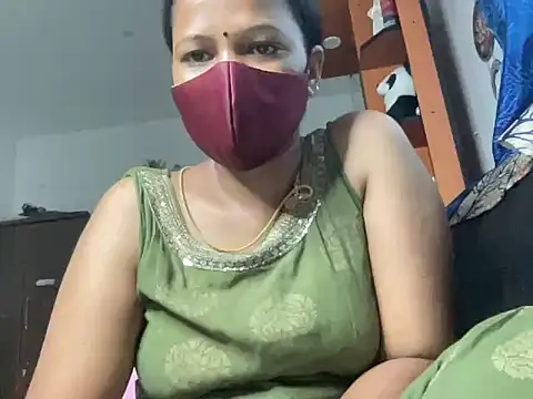 Snapshot of Tamil_Sanjana_ chatting on 04-19-26, 02:00 Tamil Sanjana online show from 04-19-26, 02:00