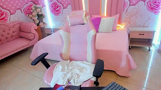 Snapshot of Lily_Martinez chatting on 01-22-25, 02:26 Lily Martinez online show from 01-22-25, 02:26