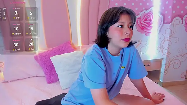 Snapshot of Lily_Martinez chatting on 02-19-25, 08:10 Lily Martinez online show from 02-19-25, 08:10