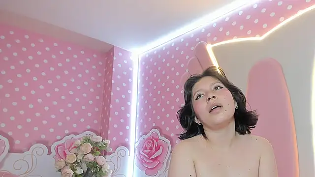 Snapshot of Lily_Martinez chatting on 02-25-25, 12:25 Lily Martinez online show from 02-25-25, 12:25