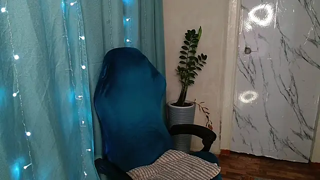 Snapshot of u_mistress_Anna chatting on 01-23-25, 01:45 u mistress Anna online show from 01-23-25, 01:45