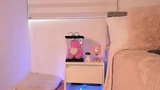 Alissonroses online show from 11-22-25, 07:35