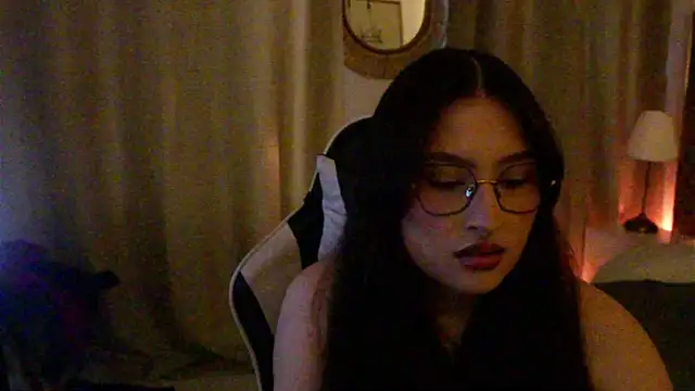 Daisha Riley online show from 04-25-26, 01:03