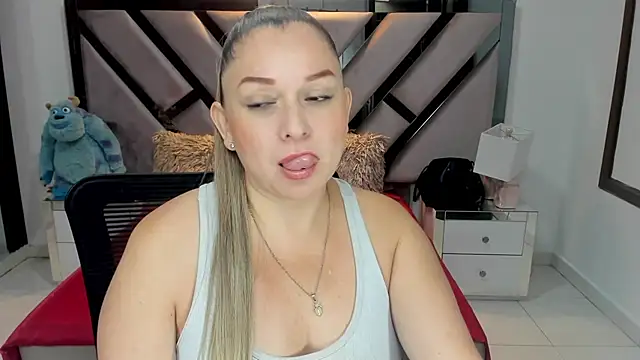 natalia5560 online show from 09-17-25, 12:51