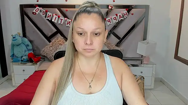 natalia5560 online show from 09-28-25, 01:49