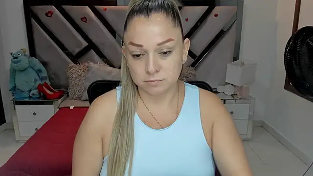 natalia5560 online show from 10-21-25, 12:39