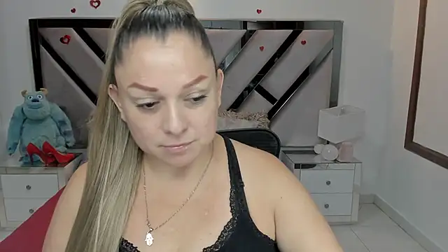 natalia5560 online show from 10-26-25, 01:06