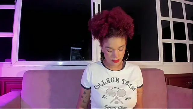 Snapshot of loladupont chatting on 09-12-25, 03:06 loladupont online show from 09-12-25, 03:06
