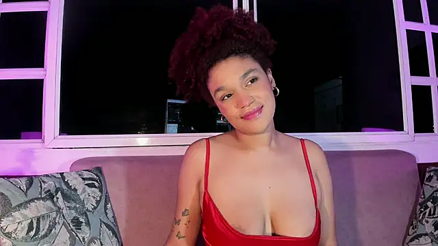 Snapshot of loladupont chatting on 09-29-25, 03:11 loladupont online show from 09-29-25, 03:11