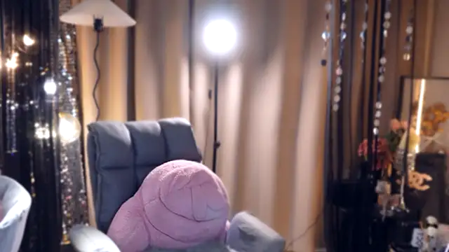 Snapshot of zhdhdbdkx chatting on 09-19-25, 05:13 zhdhdbdkx online show from 09-19-25, 05:13