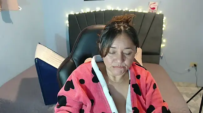 AngelRouss online show from 01-28-25, 01:05