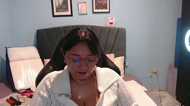 AngelRouss online show from 03-01-25, 11:06