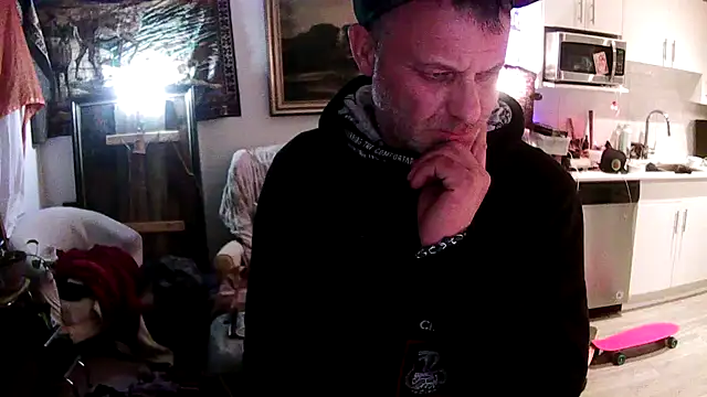 Snapshot of SilverandFox chatting on 01-23-25, 01:24 SilverandFox online show from 01-23-25, 01:24