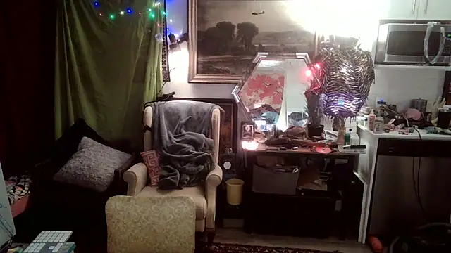 Snapshot of SilverandFox chatting on 03-20-25, 11:38 SilverandFox online show from 03-20-25, 11:38