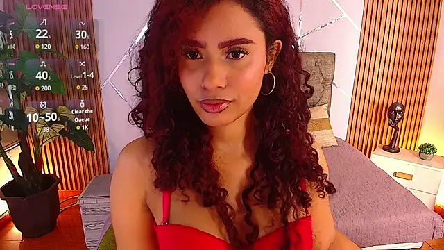 Snapshot of charlottee_white chatting on 03-05-26, 08:05 charlottee white online show from 03-05-26, 08:05