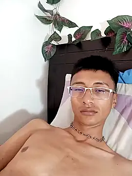 Snapshot of codysmith chatting on 02-08-25, 01:54 codysmith online show from 02-08-25, 01:54