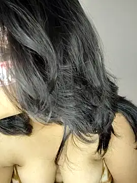 Riya Stream01 online show from 02-19-25, 04:44