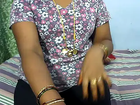 Snapshot of telugu_indhu_0001 chatting on 09-11-25, 05:13 telugu indhu 0001 online show from 09-11-25, 05:13