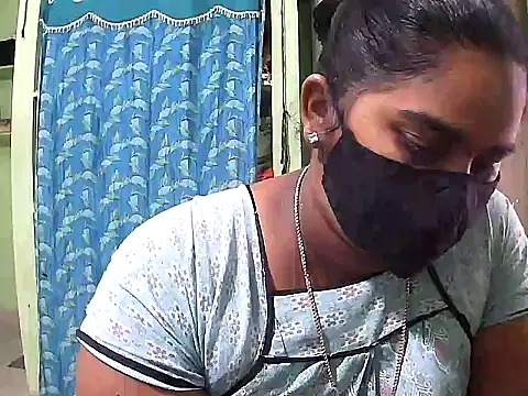 Snapshot of telugu_indhu_0001 chatting on 11-25-25, 09:53 telugu indhu 0001 online show from 11-25-25, 09:53