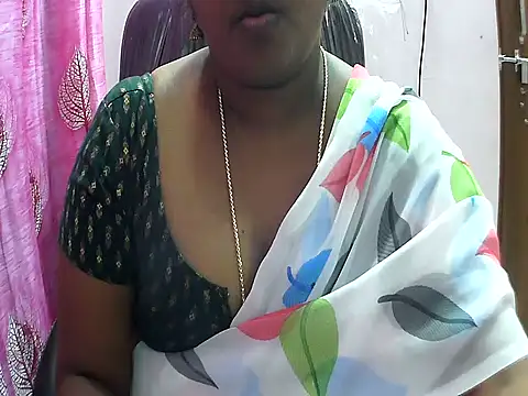 Snapshot of telugu_indhu_0001 chatting on 02-09-26, 05:17 telugu indhu 0001 online show from 02-09-26, 05:17