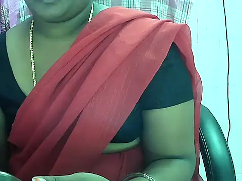Snapshot of telugu_indhu_0001 chatting on 06-25-26, 04:23 telugu indhu 0001 online show from 06-25-26, 04:23