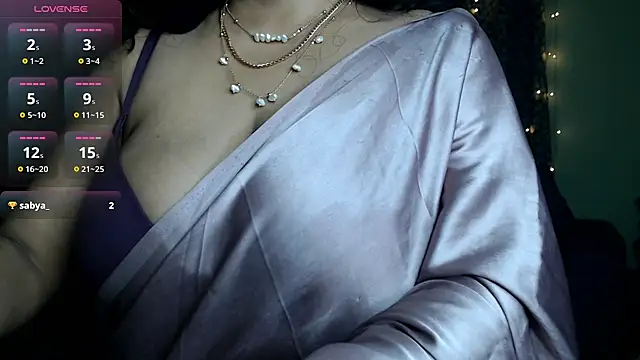 hot menka online show from 10-19-25, 03:34