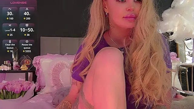 Snapshot of Marussia_luxury chatting on 03-08-25, 11:48 Marussia luxury online show from 03-08-25, 11:48