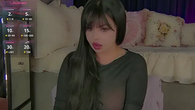 Snapshot of Marussia_luxury chatting on 03-27-26, 10:15 Marussia luxury online show from 03-27-26, 10:15