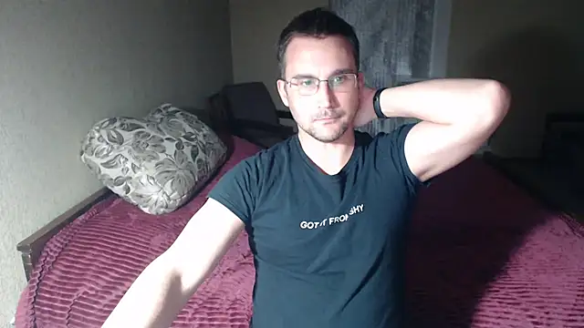 Snapshot of Sanderx chatting on 03-11-25, 07:14 Sanderx online show from 03-11-25, 07:14