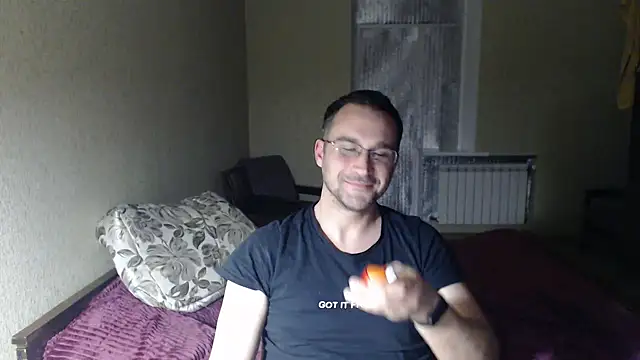 Snapshot of Sanderx chatting on 03-12-25, 09:35 Sanderx online show from 03-12-25, 09:35