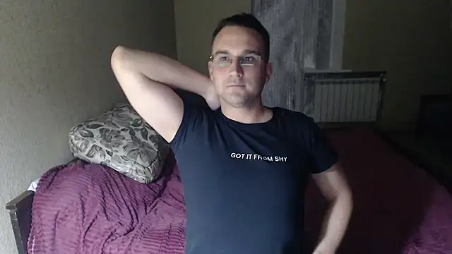 Snapshot of Sanderx chatting on 03-15-25, 08:32 Sanderx online show from 03-15-25, 08:32