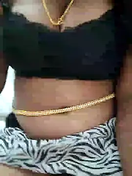 Snapshot of Tamilbigboobie chatting on 12-22-24, 08:03 Tamilbigboobie online show from 12-22-24, 08:03